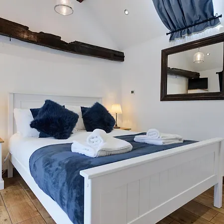 Work & Relax - Free Parking - 5 Mins To Stamford Apartment Ufford  Exterior photo