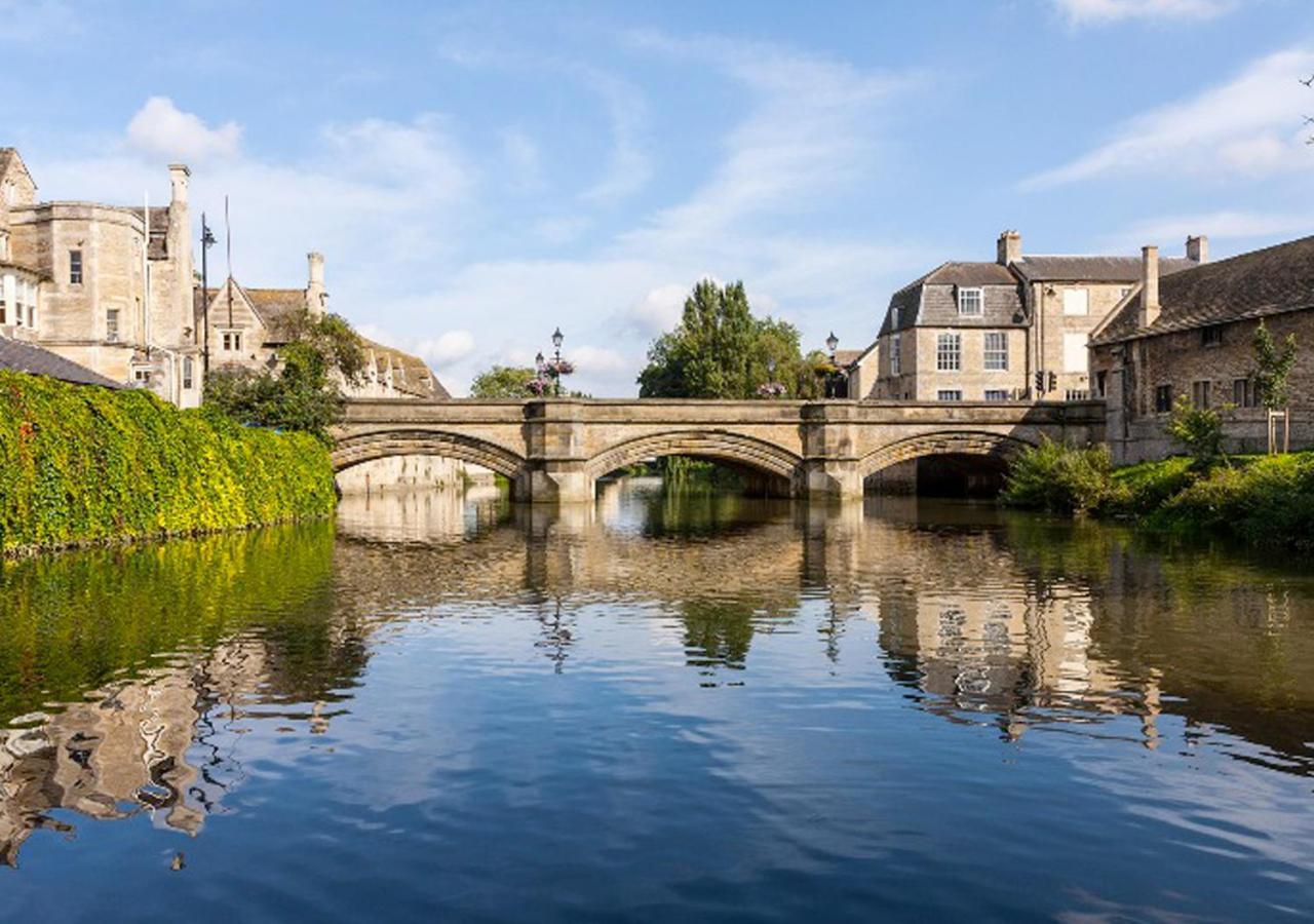Apartment Work & Relax - Free Parking - 5 Mins To Stamford *